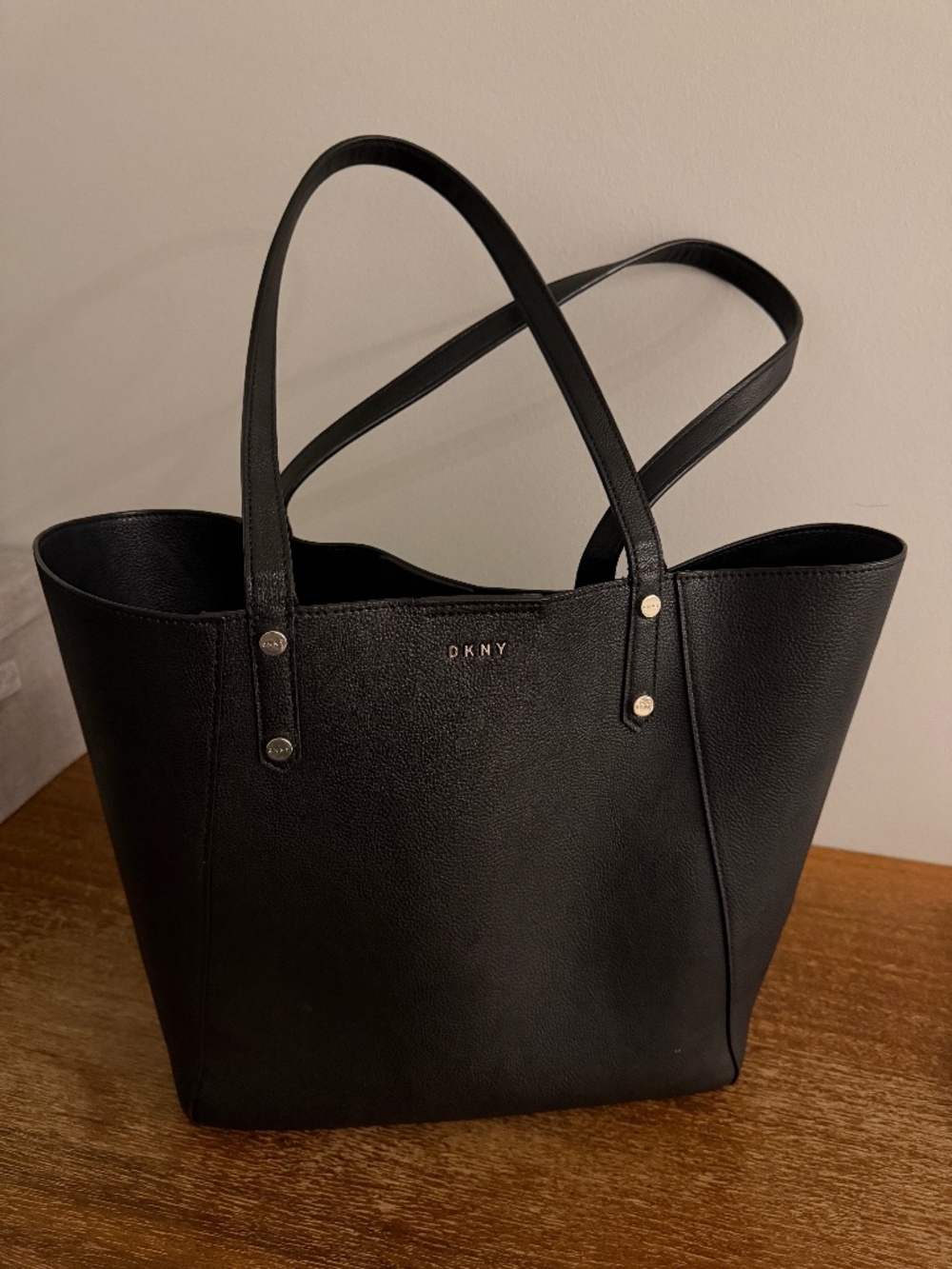 DKNY tote